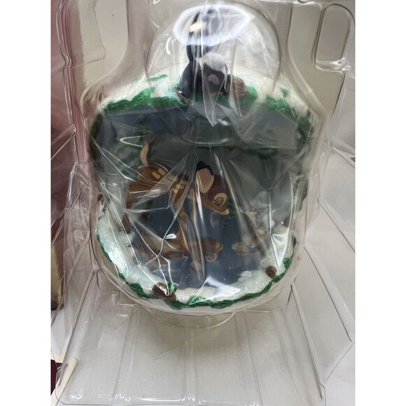 Hallmark 2005‎ "SKATING LESSON" Walt Disney's Bambi Keepsake Ornament - Picture 2 of 6